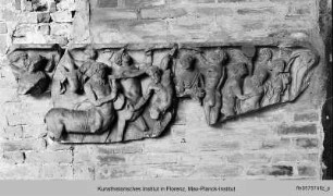 Fragment eines Sarkophags mit Darstellungen eines Dionysoszuges