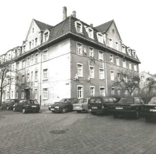 Dresden-Pieschen, Hans-Sachs-Straße 60/54. Wohnzeile (um 1910). Straßenansicht (Nr. 54) von Südwesten
