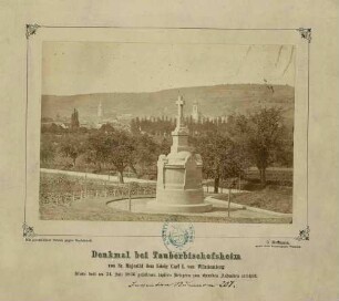 Kriegerdenkmal bei Tauberbischofsheim, im Hintergrund das Stadtbild Tauberbischofsheim