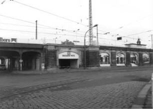 Dresden-Altstadt, Könneritzstraße. Bahnhof Dresden Mitte (1.10.1897 eröffnet). Straßenansicht nach Nordwesten