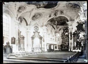 Kirche; Inneres, Blick gegen den Chor
