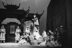 Szenenbilder aus "Turandot" von C. Gozzi, Theater der Jungen Garde, 1953