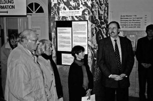 Ausstellungseröffnung "Mauer des Schweigens abtragen. Zwangsarbeiter/innen, Kriegsgefangene in Stormarn 1940-1947" in Reinbek: Publikum