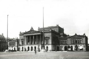 Leipzig, Neues Theater : Leipzig. Neues Theater. K. F. Langhans. Ansicht vom Augustusplatz