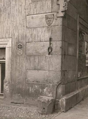 Prangerstein : Prangerstein. Oschatz, Rathaus, Marktseite