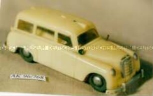 Spielzeugauto: Mercedes Benz (Krankenwagen)