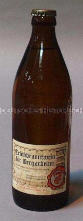 Trinkbranntwein für Bergarbeiter, 0,5-Liter-Flasche (braun) mit Inhalt