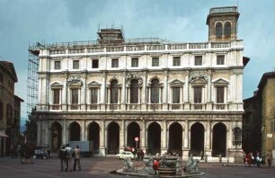 Palazzo Nuovo / Palazzo Neuf