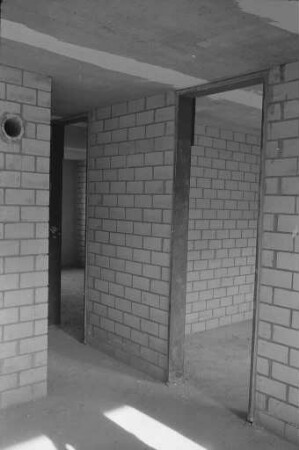 Baumängel in den zwei in Einfachstbauweise neu erstellten Wohnblocks in der Bellenäckersiedlung