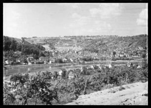 Blick auf z.T. Kreuzwertheim, Obere Eichelgasse und Burg Richtung Wartberg