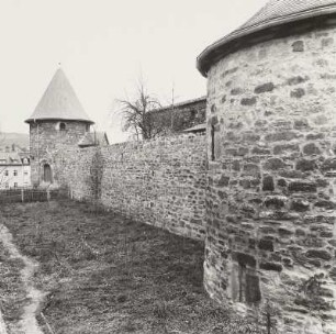 Stadtmauerturm : Stadtbefestigung (2. H. 15. Jh.). Löfflerturm und Stadtmauerturm