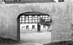 Mutzschen-Wetteritz. Ehem. Wassermühle, Blick in den Hof