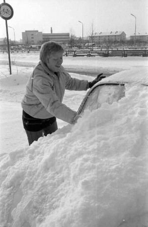 Wintereinbruch mit starkem Schneefall
