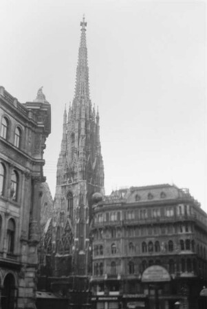 Am Stephansdom : Blick auf den Stephansdom