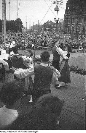 Dresden, 2. Pressefest der Sächsischen Zeitung (SZ) mit Hermann Matern und Carl Bobach, August 1955