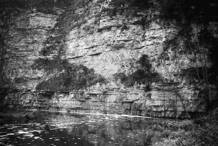 Bad Boll: Wutach an Felswand