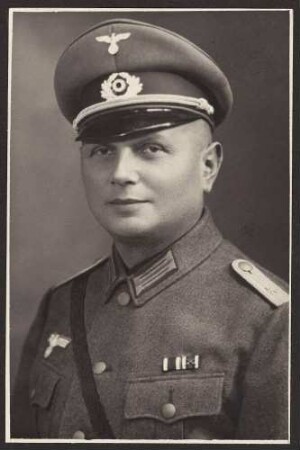 Henne, Ernst