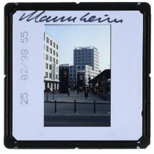Mannheim, Hauptbahnhof : Bebauung des Bahnhofvorplatzes