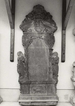 Grabmal für Pfarrer Johann Christian Grabner