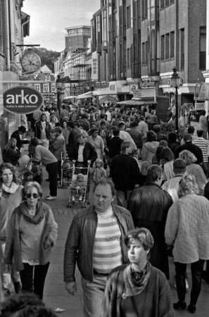 Weltkindertag: Besucher in der Mühlenstraße