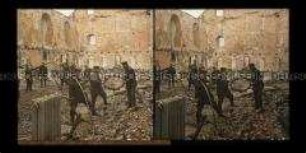 Soldaten in der Kirchenruine, Soldau