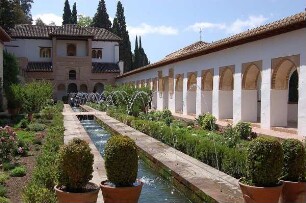 Granada - Burgberg Alhambra : Sommerpalast in der Gartenanlage "Generalife" auf der Alhambra, aufgenommen 2007. Foto Uwe Geig