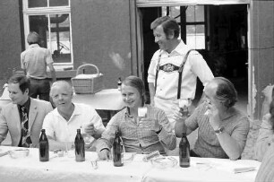 Freiburg: Münsterbauhütte; Richtfest, Geis, Lessner, Jakob, am Tisch
