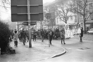 Freiburg im Breisgau: Demo gegen den Bau der B 31 Ost