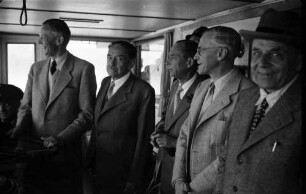 Schiffahrt zur Insel Mainau: Kommandobrücke; Adolf Butenandt, Hans v. Euler-Chelpin, Henrik Dam, William P. Murphy, Otto H. Warburg