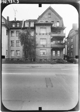 Krebes (Weischlitz-Krebes). Doppelwohnhaus. Straßenfront