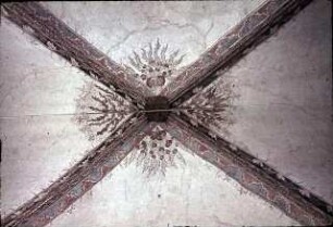 Blattwerk und geometrische Muster