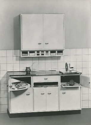 Küchenschrank der Fr. Poggenpohl KG
