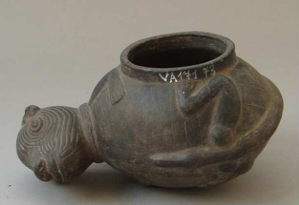 Clay vessel