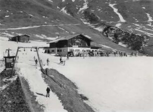 Kunstschneepiste im Skicenter Latemar, Dolomiten