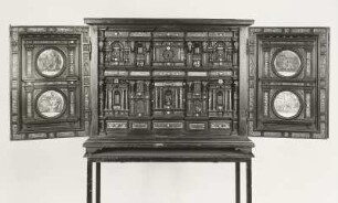 Kabinettschrank