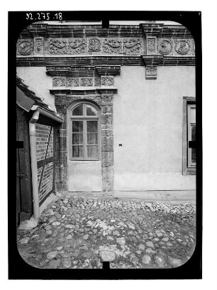 Gadebusch. Schloß (1571-11573; C. Haubitz; Restaurierung 1903-1904; G. Hamann). Hoffront (Teilansicht)