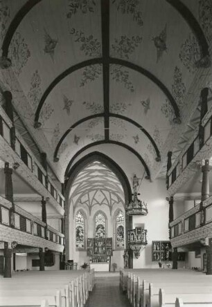 Themar. Stadtkirche. (15.-18. Jahrhundert). Inneres zum Altar