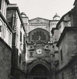 Toledo. Spanien. Portal der im 13. Jahrhundert im gotischen Stil errichteten Kathedrale Santa Maria