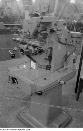 Werkzeugmaschine der VVB Werkzeugmaschinen und Werkzeuge Chemnitz (WMW), Technische Messe 1953