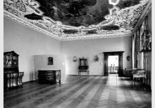 Aufstellung des Kunstgewerbemuseums im Schloss Köpenick, Raum 26, Rokokosaal