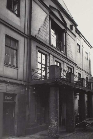Dresden, Polierstraße 19, Teilansicht der Fassade, erbaut 1820/1830