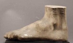 Linker Fuß, Teilabguss des Wagenlenkers von Delphi