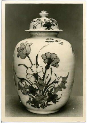 Berlin. Staatliches Museum, Kunstgewerbemuseum, Deckelvase