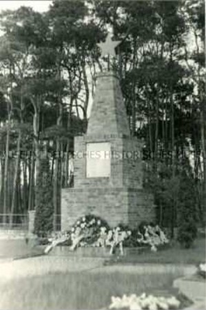 Der Obelisk auf dem Sowjetischen Friedhof in Dahlewitz