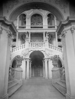 Schloß Weißenstein — Treppenhaus