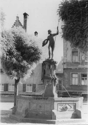 Augsburg, Fuggerei, Neptunsbrunnen