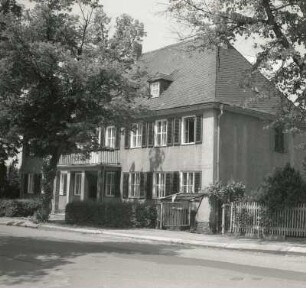 Oederan, Richard-Rentzsch-Straße 1. Wohnhaus (sog. Butkammerhaus, 1937). Straßenansicht