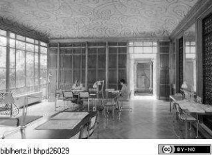 Villino Stroganoff, Spiegelsaal (Raum V 001)