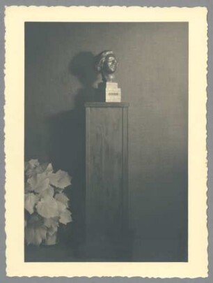 Kopf der Tänzerin, 1911/12/29, Bronze