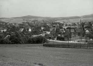 Rodewisch, Stadtansicht : Rodewisch. Stadtansicht mit Stadtkirche. Blick vom Bahnhof nach Nordosten